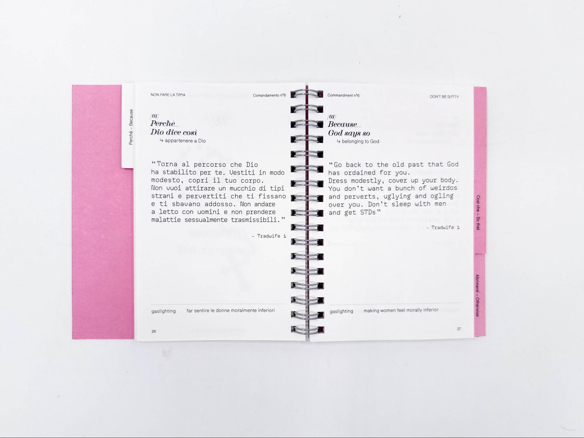 Doppia pagina contenente la citazione estratta in doppia lingua e il sistema di catalogazione